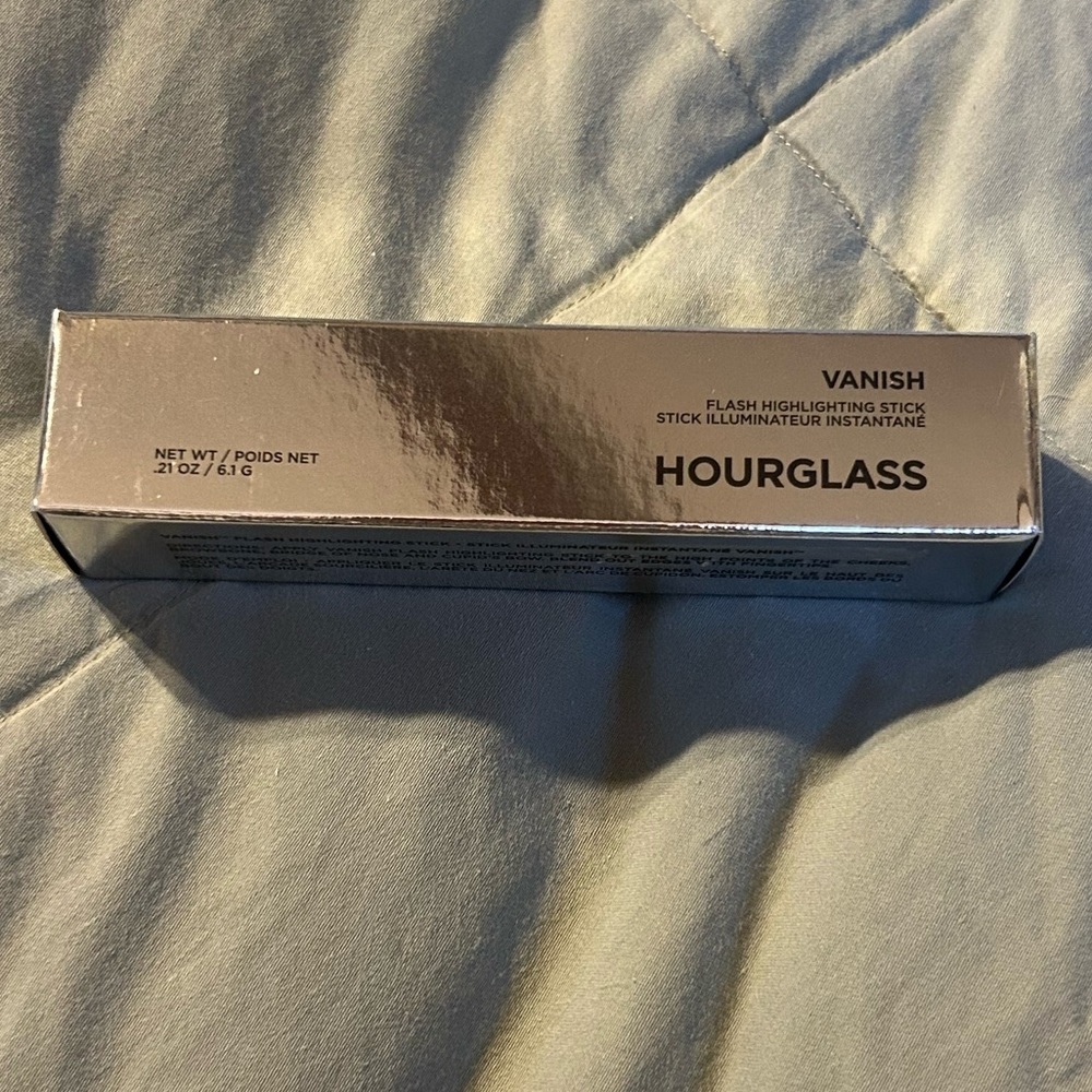Hourglass Vanish Flash Highlighting Stick in Rose Gold Flash - Picture 3 of 7